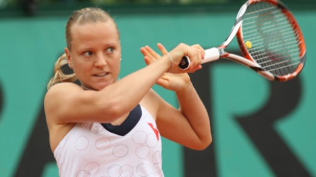 Top seed and home favourite Anges Szavay failed to find her rhythm on clay
