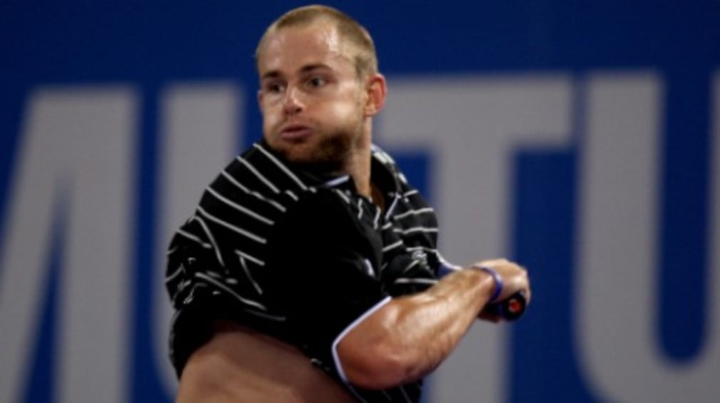 An ankle injury has forced Andy Roddick out of this weeks ATP Tennis Masters Cup in Shanghai just hours before taking on top seed Roger Federer.