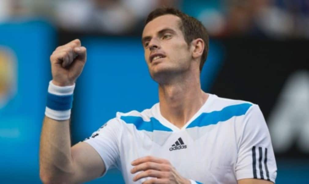 Andy Murray wasted little time as he powered into the second round of the Australian Open with a straight-sets victory over Go Soeda