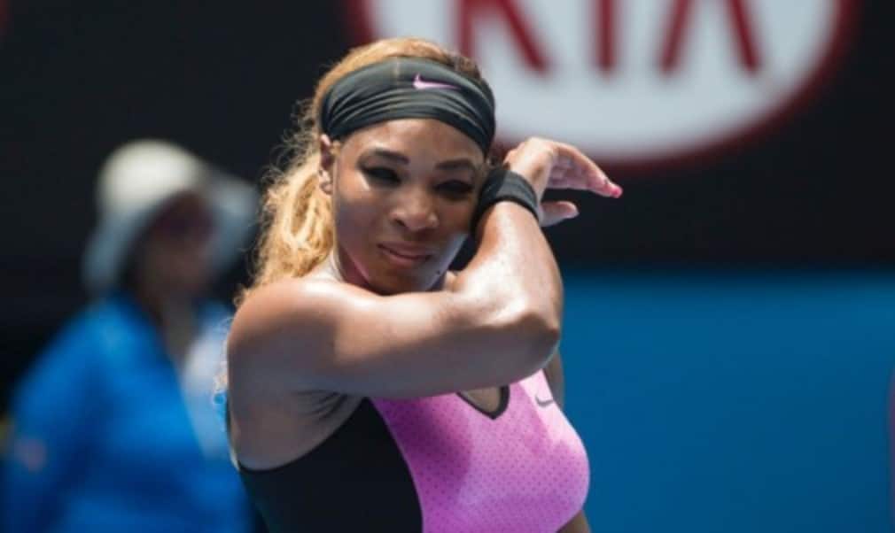 Serena Williams was clinical as she moved into the Australian Open third round with a straight sets victory over world No.104 Vesna Dolonc