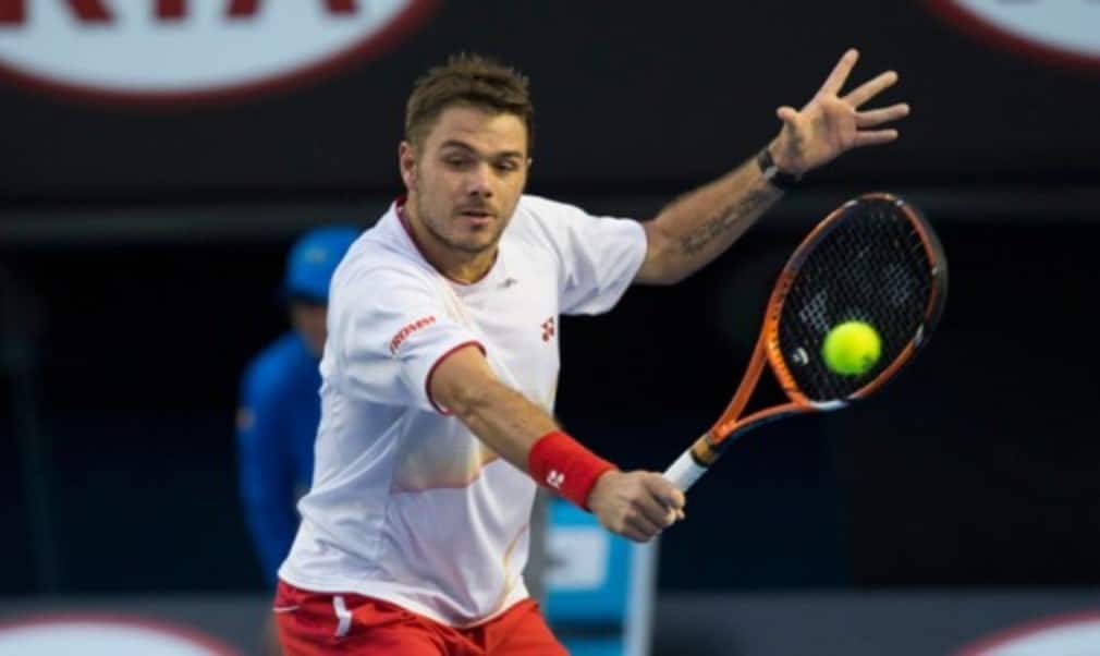 Novak DjokovicÈs bid for a fifth Australian Open title came to an end as Stanislas Wawrinka snapped a 14-match losing streak against the Serb to reach the semi-finals