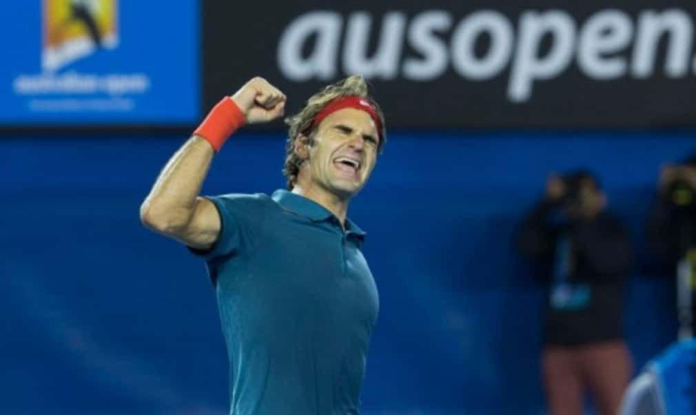 Roger Federer reached the last four of the Australian Open for the 11th time in a row as he defeated Andy Murray to set up a hotly-anticipated semi-final with world No.1 Rafael Nadal