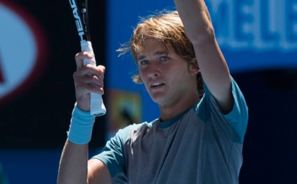 Alexander Zverev became the youngest player to win a Challenger event in five years after an unbelievable victory at the Sparkassen Open