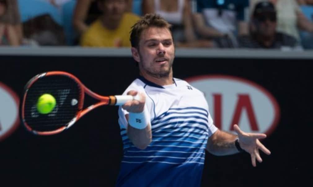 Stan Wawrinka took another step closer to the defence of his Australian Open title as he moved into the quarter-finals with victory over Guillermo Garcia-Lopez