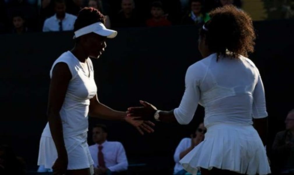 Former world No.1 Lindsay Davenport says Venus and Serena Williams are an inspiration as they continue to defy their years