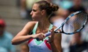 Karolina Pliskova made the perfect start to the BNP Paribas WTA Finals in Singapore by easing to a 6-2 6-2 win over Venus Williams