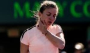 Agnieszka Radwanska has ended Simona HalepÈs hopes of winning the Miami Open for the first time