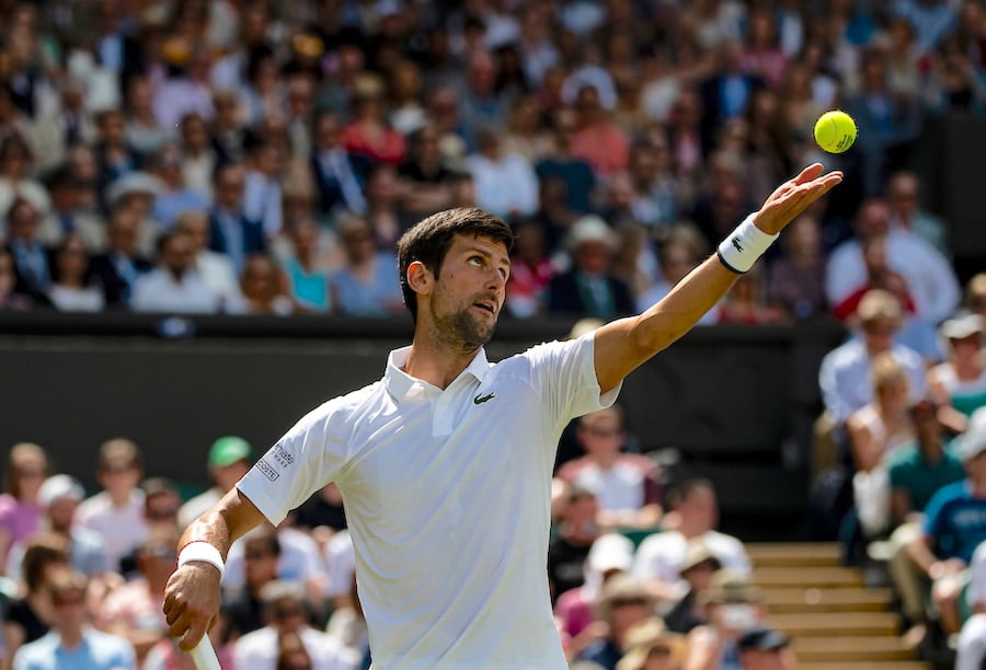 Djokovic Wimbledon 2019 serving