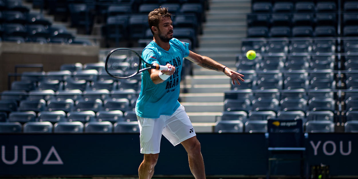 Stan Wawrinka empty stadium