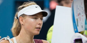 Maria Sharapova signs autographs