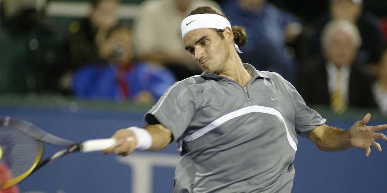 Federer beats Agaissi Tennis Masters Cup final 2003