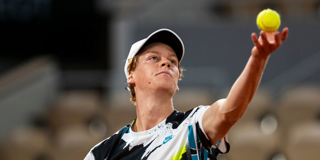 Jannik Sinner serves at French Open 2020