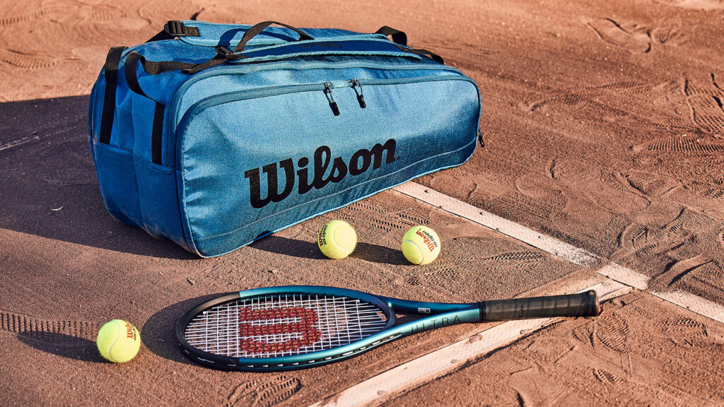 Wilson Ultra 100 v4 with bag